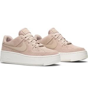 Nice Air Force 1 sage low particle beige in size 7.5